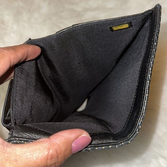 Chanel Flap Wallet - Picture 14 of 16